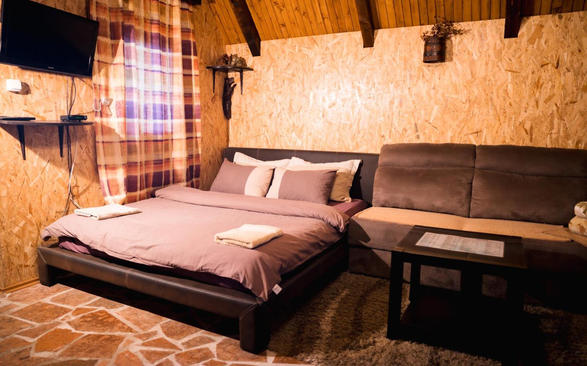 Отель Detached House Milivoje Poscenje Экстерьер фото