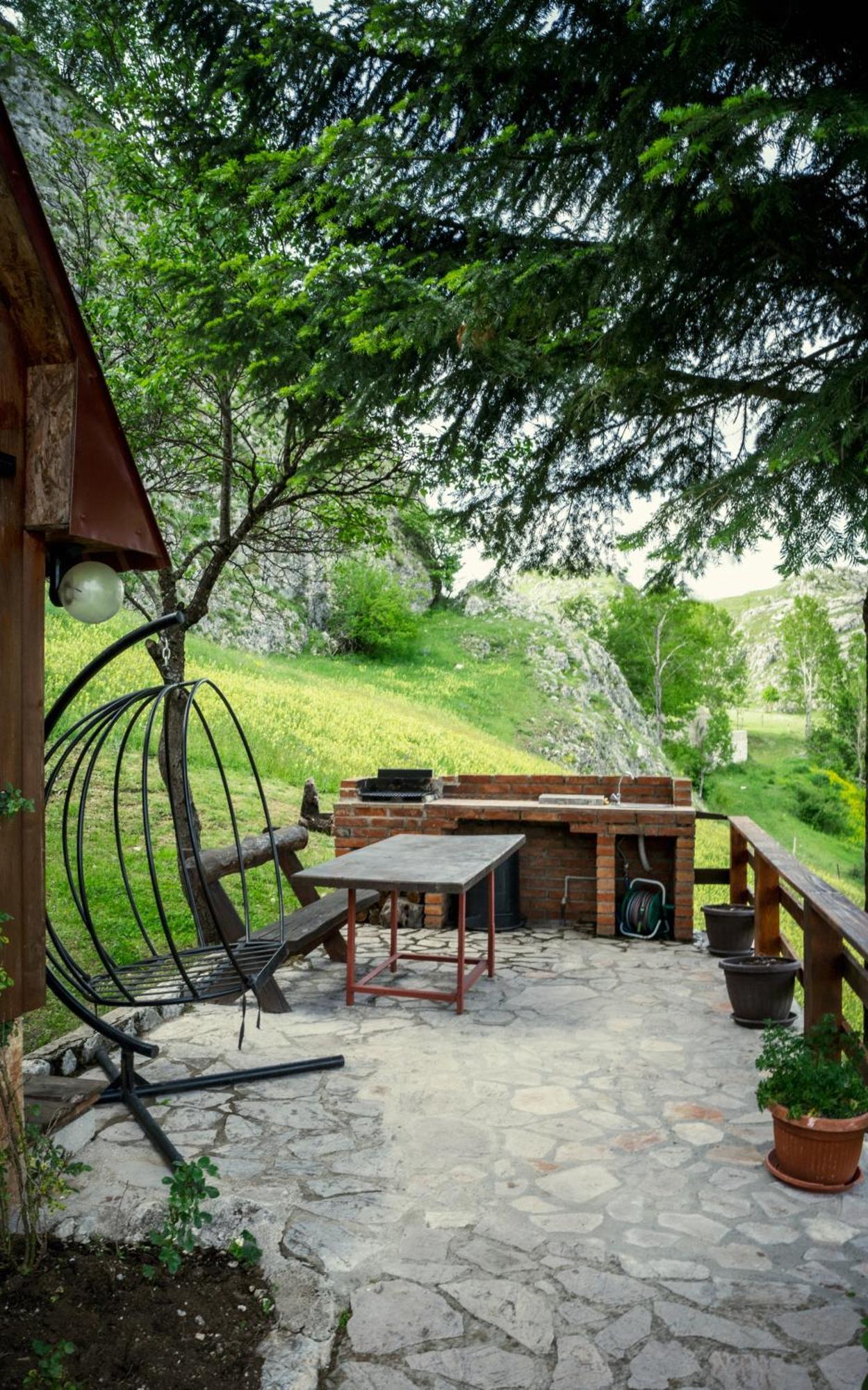 Отель Detached House Milivoje Poscenje Экстерьер фото